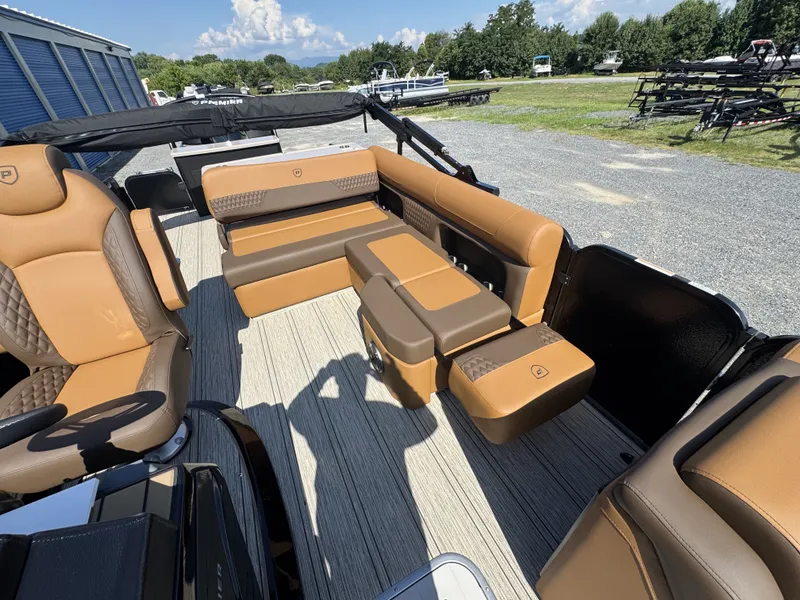 Slide: The Image of Premier 250 Solaris RS 2026 - 16