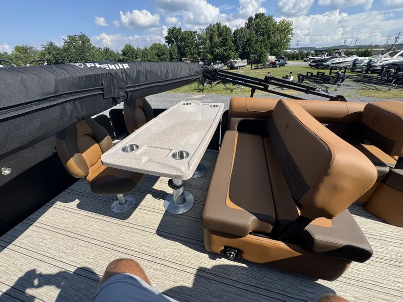 Slide: The Image of Premier 250 Solaris RS 2026 - 20