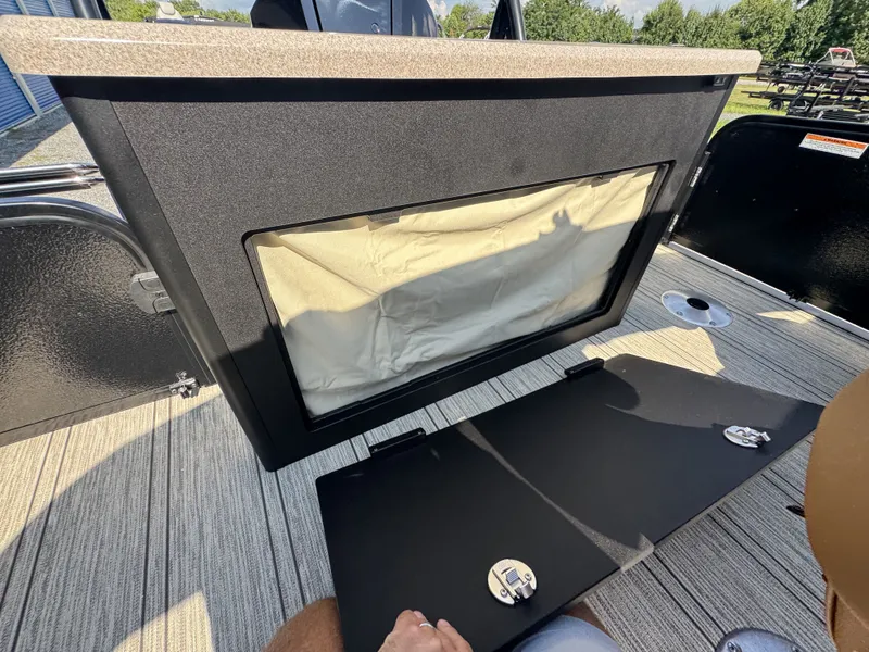 Slide: The Image of Premier 250 Solaris RS 2026 - 21