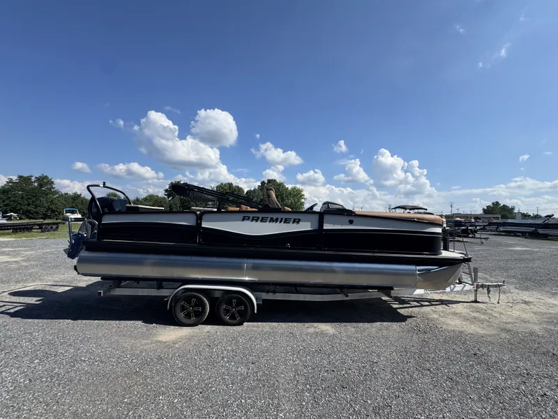 Slide: The Image of Premier 250 Solaris RS 2026 - 28