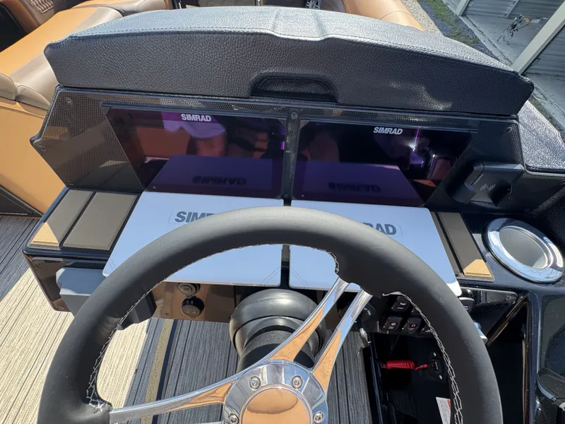 Slide: The Image of Premier 250 Solaris RS 2026 - 36