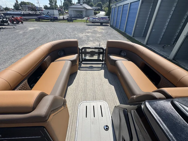 Slide: The Image of Premier 250 Solaris RS 2026 - 49