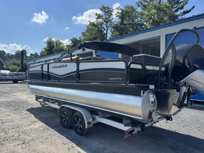 Slide: The Image of Premier 250 Solaris RS 2026 - 5