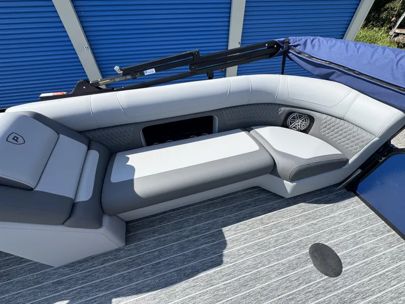 Slide: The Image of Premier 250 Solaris RF 2026 - 42