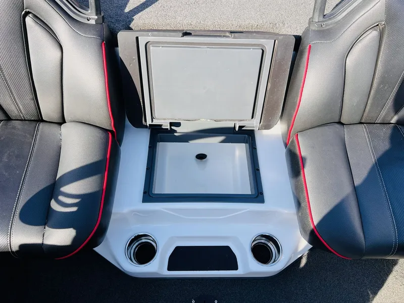 Slide: The Image of Skeeter ZXR20 2022 - 13