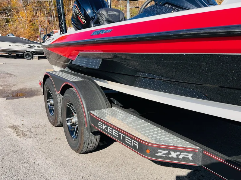 Slide: The Image of Skeeter ZXR20 2022 - 15