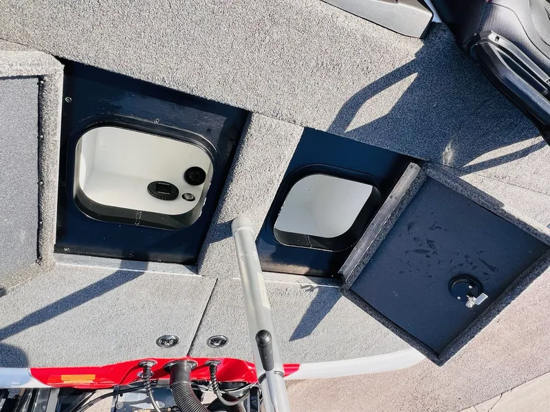 Slide: The Image of Skeeter ZXR20 2022 - 16