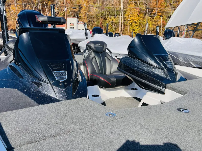 Slide: The Image of Skeeter ZXR20 2022 - 2