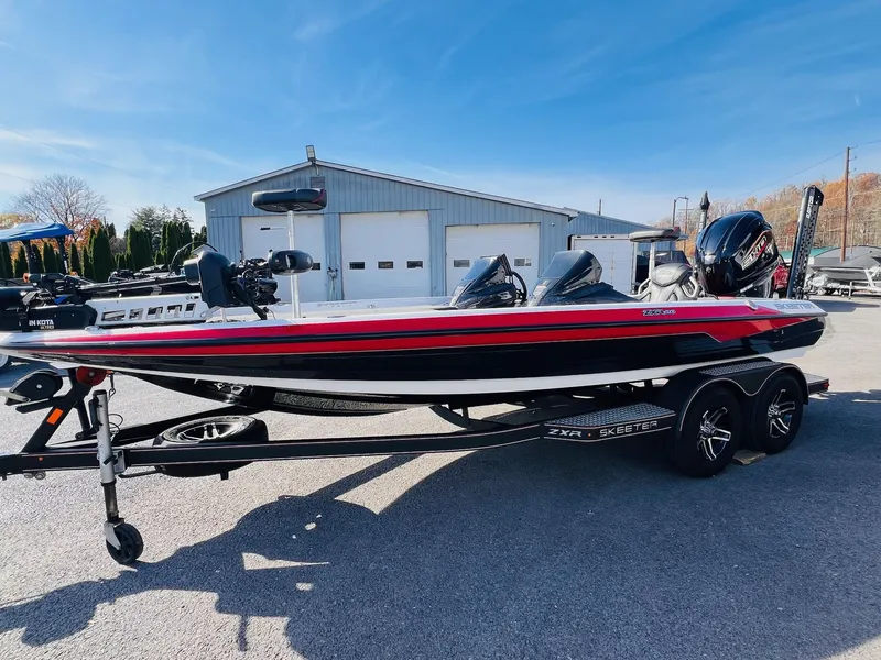 Slide: The Image of Skeeter ZXR20 2022 - 21