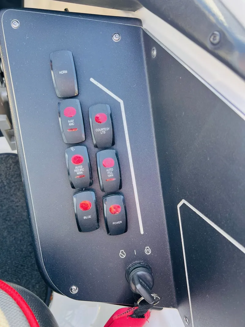 Slide: The Image of Skeeter ZXR20 2022 - 32