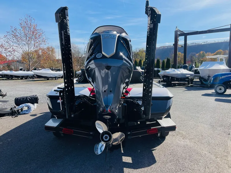 Slide: The Image of Skeeter ZXR20 2022 - 34