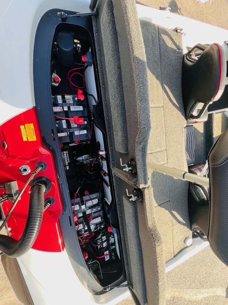 Slide: The Image of Skeeter ZXR20 2022 - 6