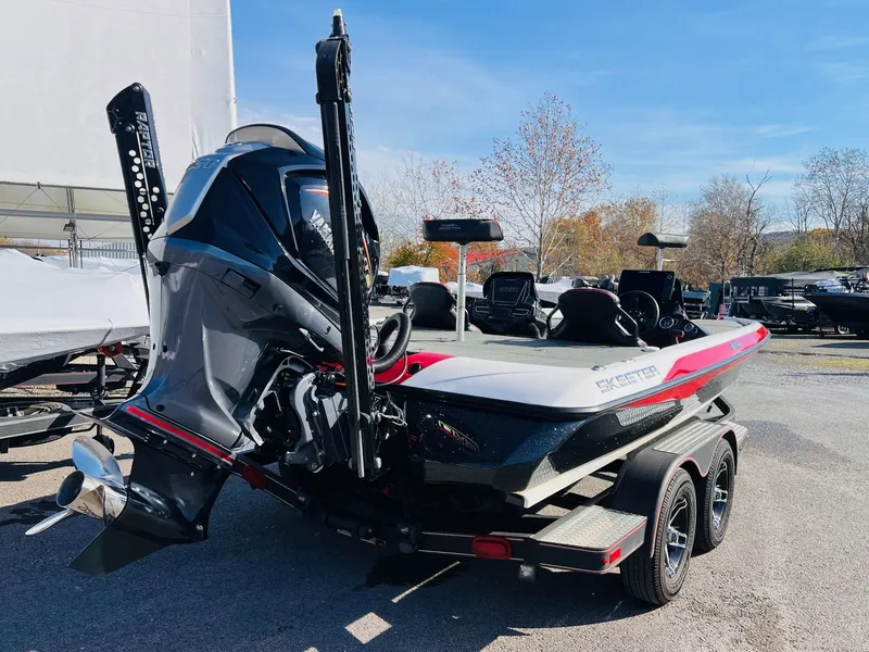 Slide: The Image of Skeeter ZXR20 2022 - 8