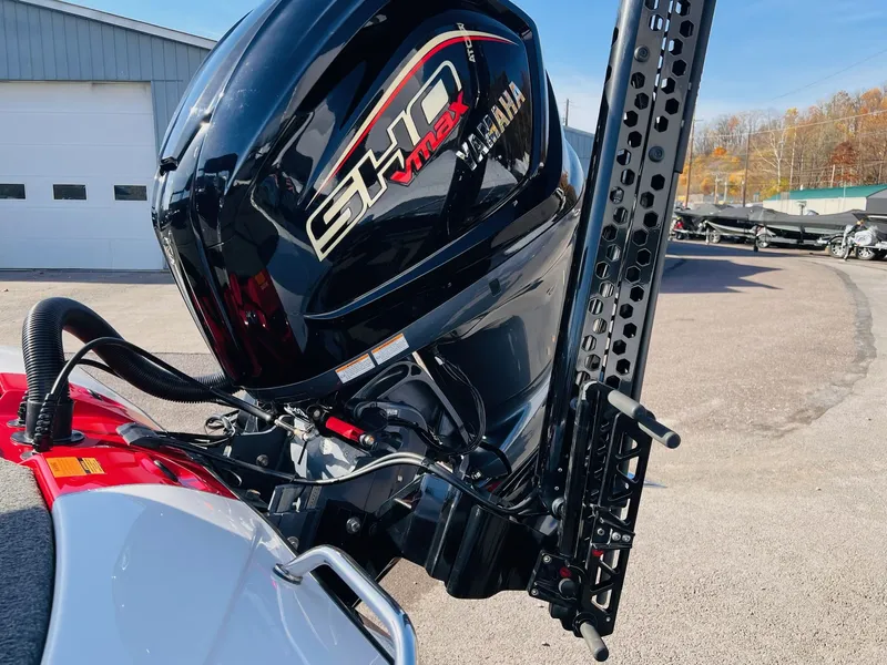 Slide: The Image of Skeeter ZXR20 2022 - 9