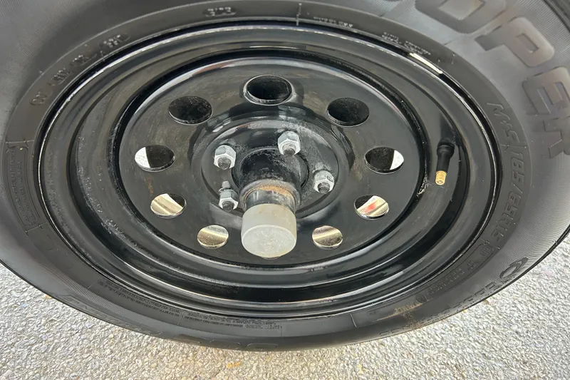 Slide: The Image of 2018 Sun Tracker Party Barge 18 DLX pontoon boat with Mercury outboard motor. - 15