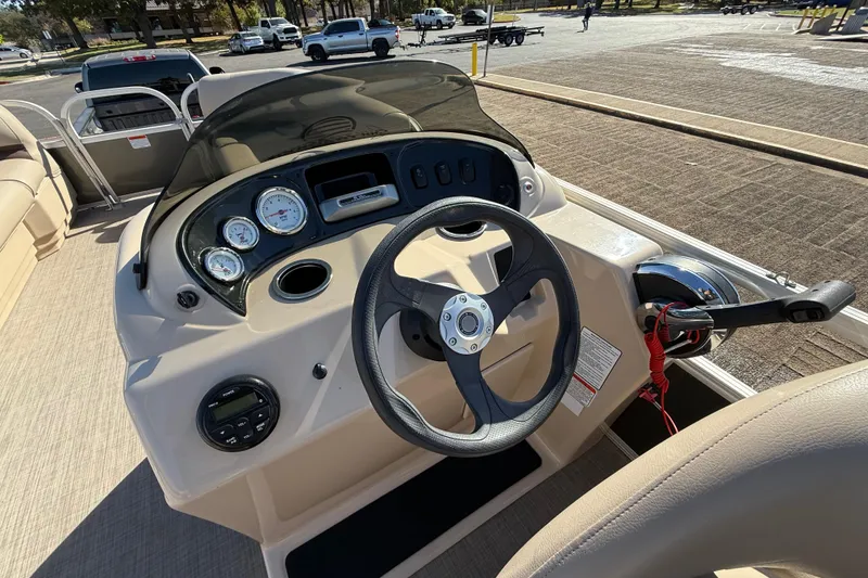 Slide: The Image of 2018 Sun Tracker Party Barge 18 DLX pontoon boat with Mercury outboard motor. - 41