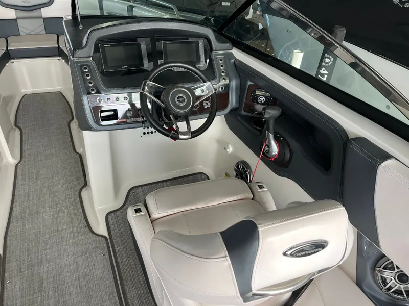 Slide: The Image of Chaparral 257SS 2020 - 11