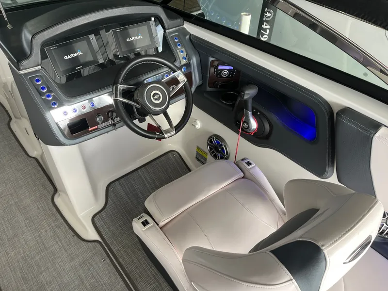 Slide: The Image of Chaparral 257SS 2020 - 13