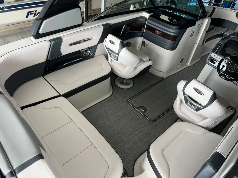 Slide: The Image of Chaparral 257SS 2020 - 8