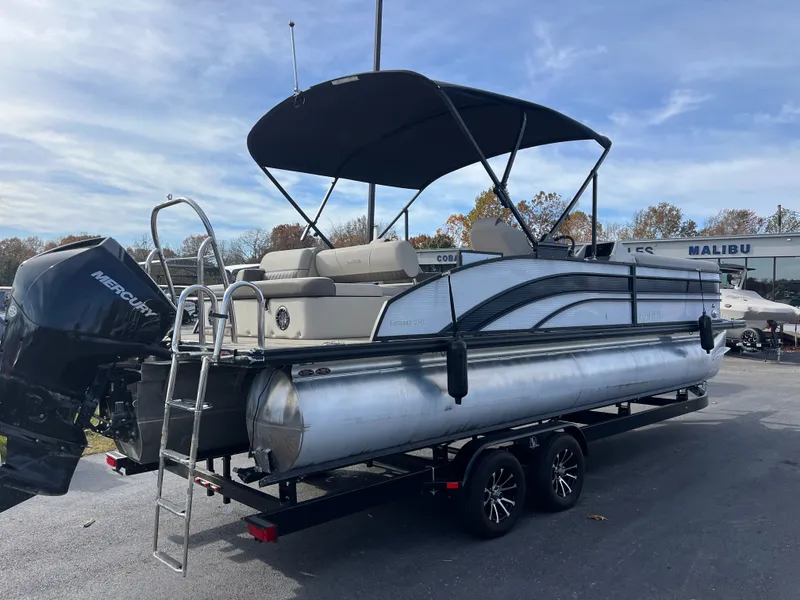 Slide: The Image of Harris Sunliner 250 2021 - 2