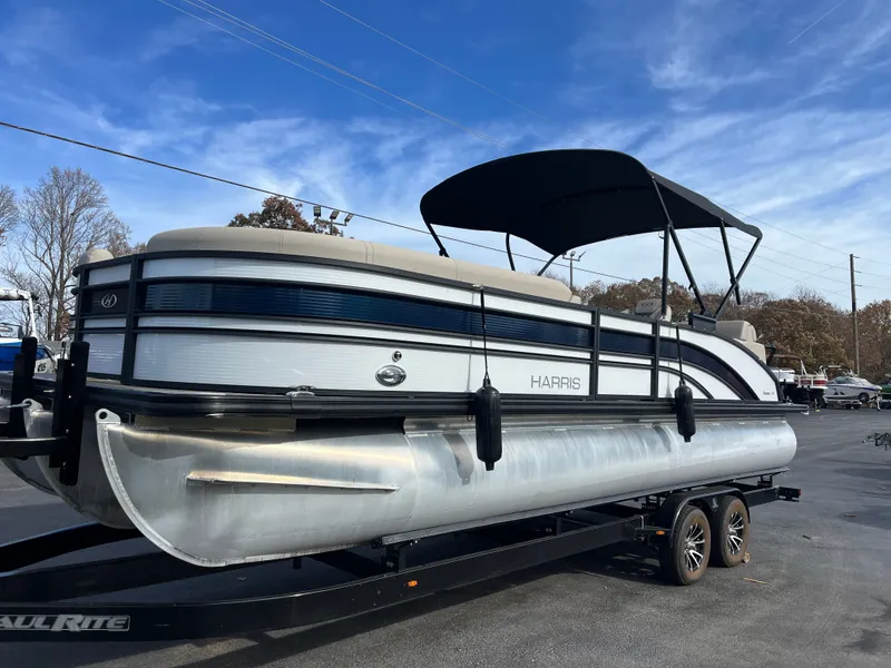 Slide: The Image of Harris Sunliner 250 2021 - 4