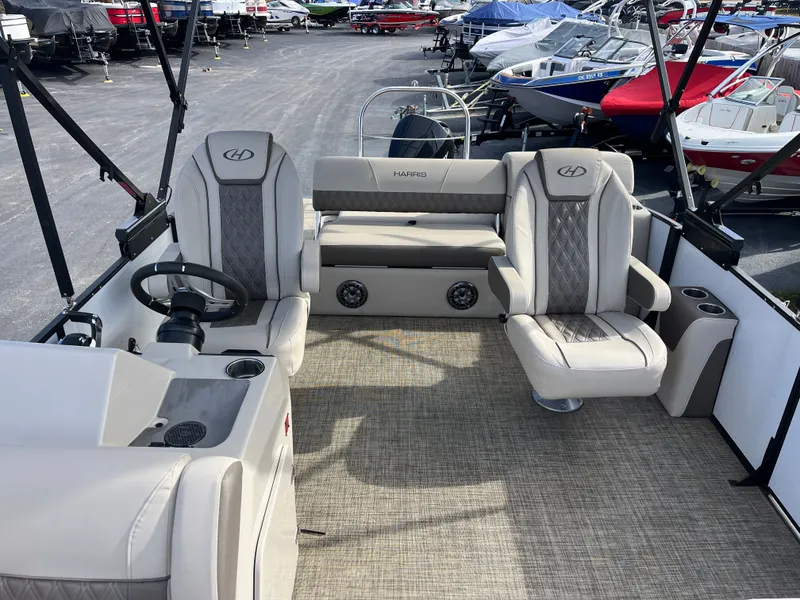 Slide: The Image of Harris Sunliner 250 2021 - 9