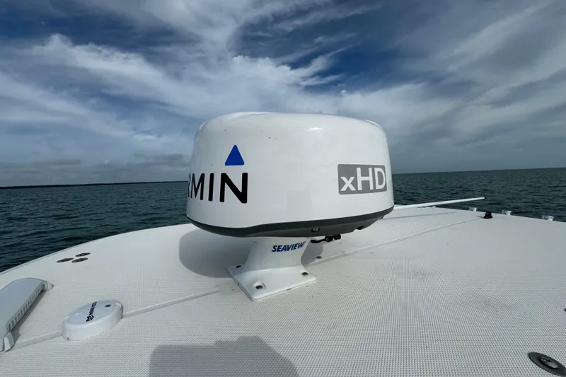 Slide: The Image of Century 2600 CC boat with Garmin xHD radar on open water, 2015 model. - 15
