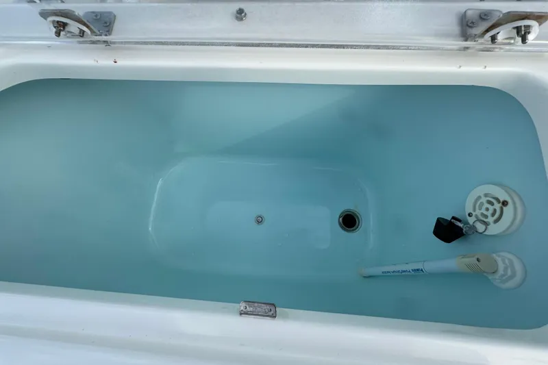 Slide: The Image of Open livewell in 2015 Century 2600 CC boat, filled with water. - 78