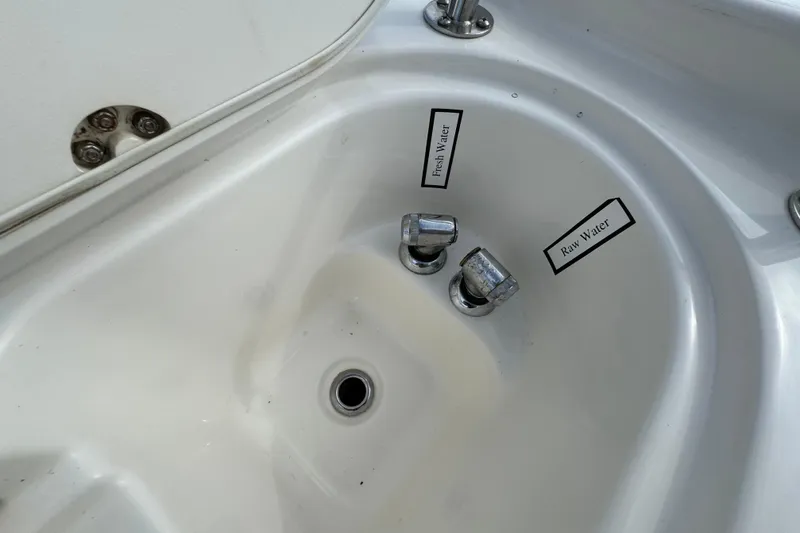 Slide: The Image of Boat sink with fresh and raw water taps, Century 2600 CC, 2015 model. - 79