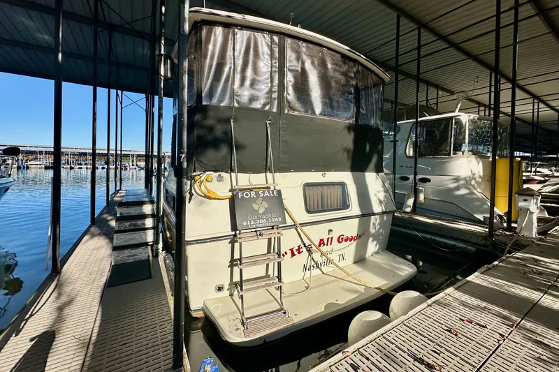 Slide: The Image of 1989 Carver 38 Aft Cabin Motor Yacht for sale at marina dock. - 11