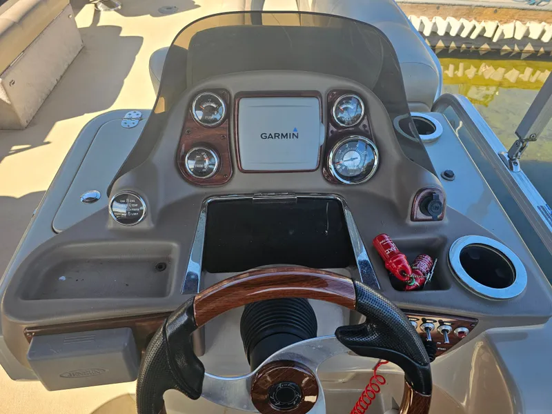 Slide: The Image of Avalon Paradise 2585 EL 2012 - 9