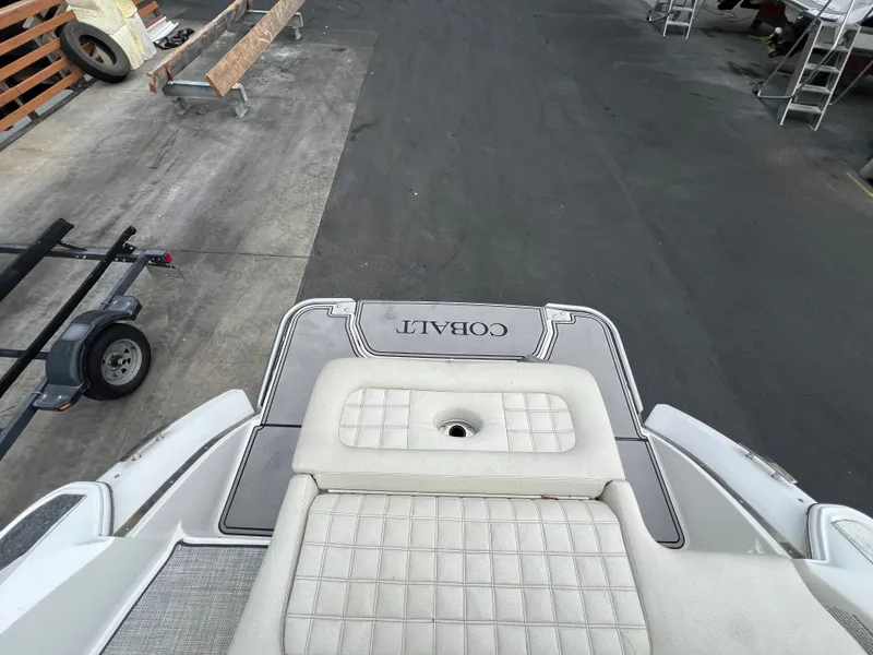 Slide: The Image of Cobalt R7 Surf 2020 - 8