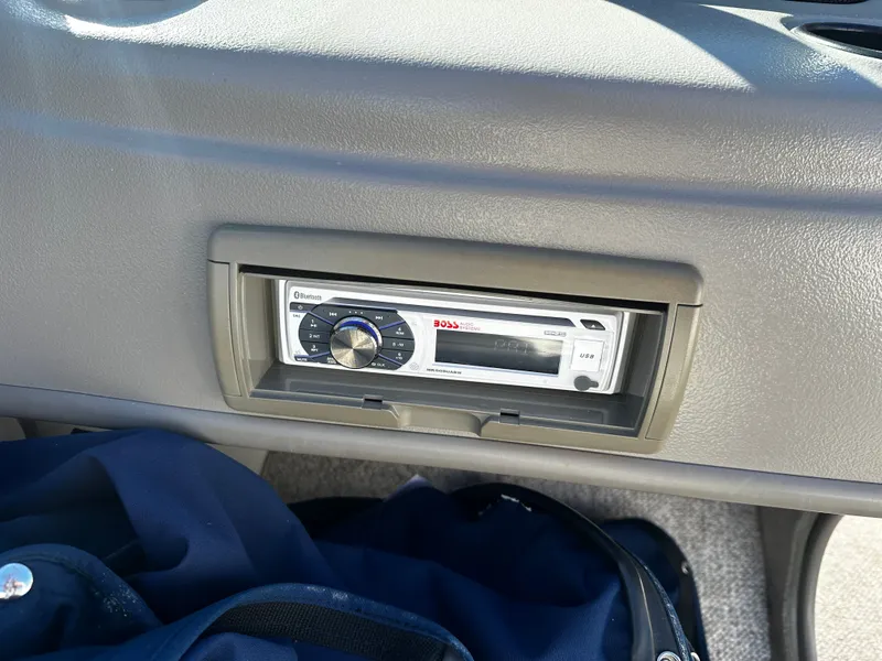 Slide: The Image of Crownline Boats 206ls 2005 - 16