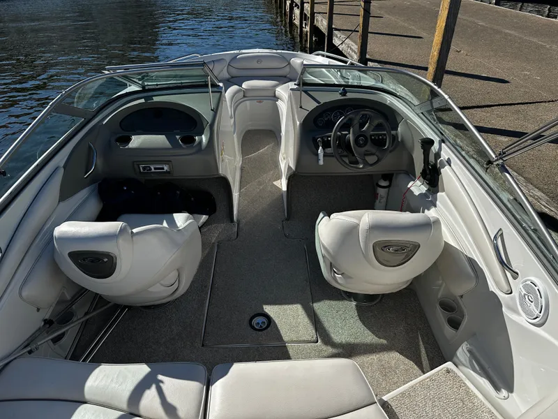 Slide: The Image of Crownline Boats 206ls 2005 - 9