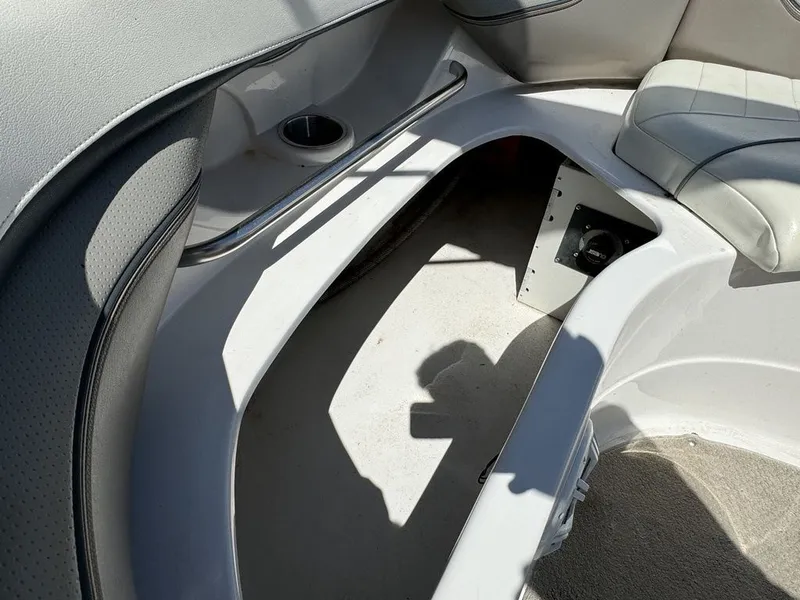 Slide: The Image of Four Winns 250 Horizon 2004 - 12