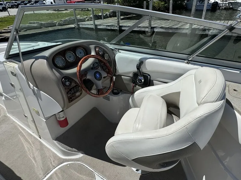 Slide: The Image of Four Winns 250 Horizon 2004 - 16