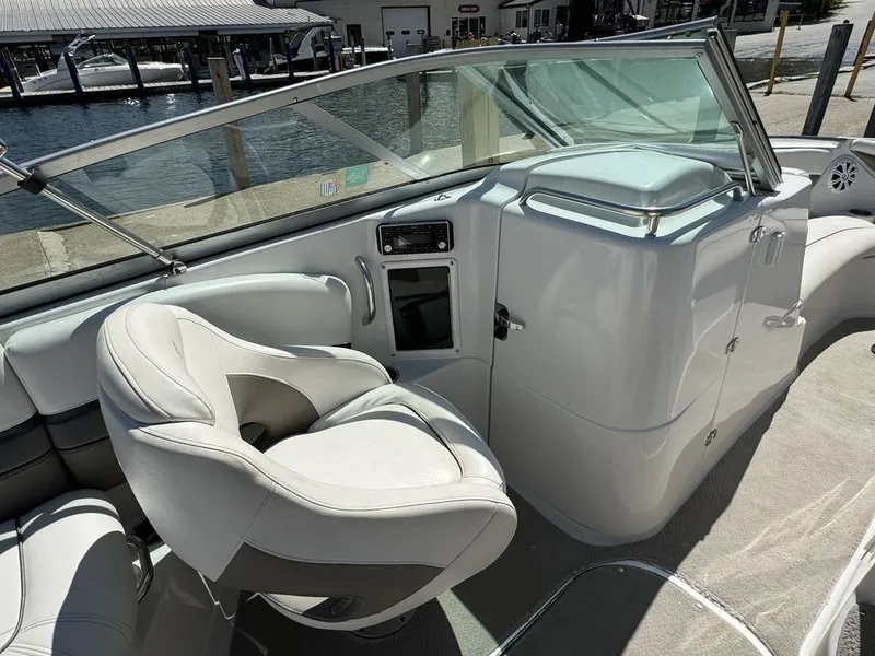 Slide: The Image of Four Winns 250 Horizon 2004 - 19