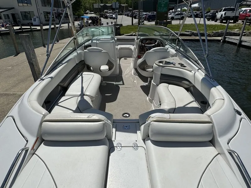 Slide: The Image of Four Winns 250 Horizon 2004 - 8