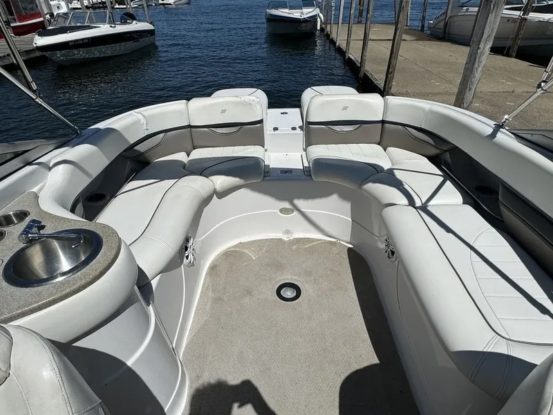 Slide: The Image of Four Winns 250 Horizon 2004 - 9