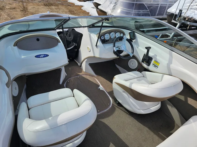 Slide: The Image of Four Winns H180 2008 - 9