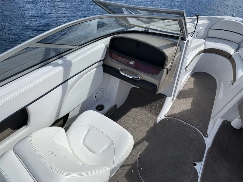 Slide: The Image of Four Winns H210 2008 - 26