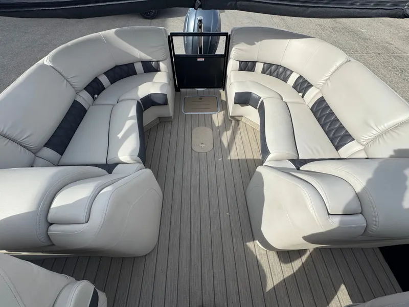 Slide: The Image of Bennington 25RSR 2018 - 10