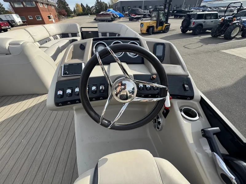 Slide: The Image of Bennington 25RSR 2018 - 16