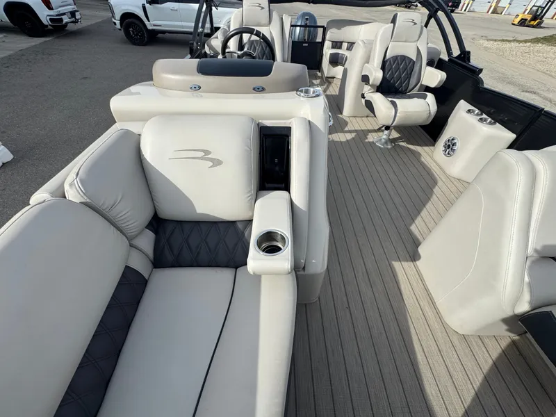 Slide: The Image of Bennington 25RSR 2018 - 6