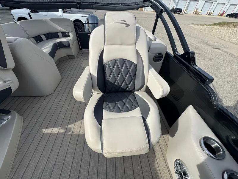 Slide: The Image of Bennington 25RSR 2018 - 9