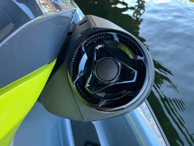 Slide: The Image of Sea-Doo GTI 170 2022 - 10