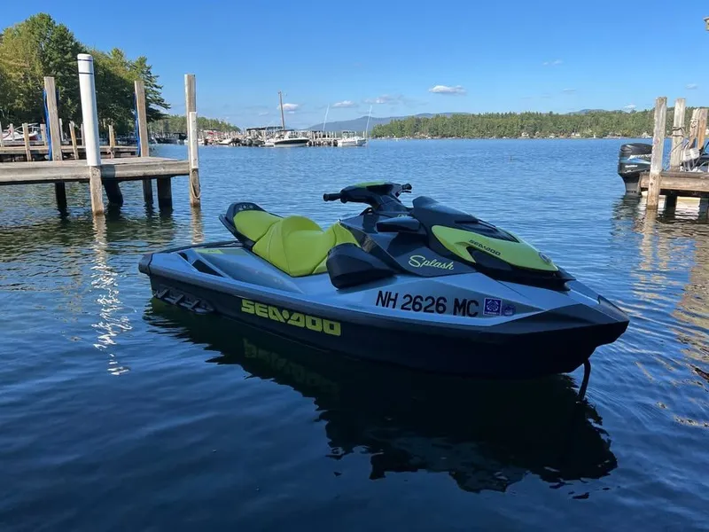 Slide: The Image of Sea-Doo GTI 170 2022 - 3