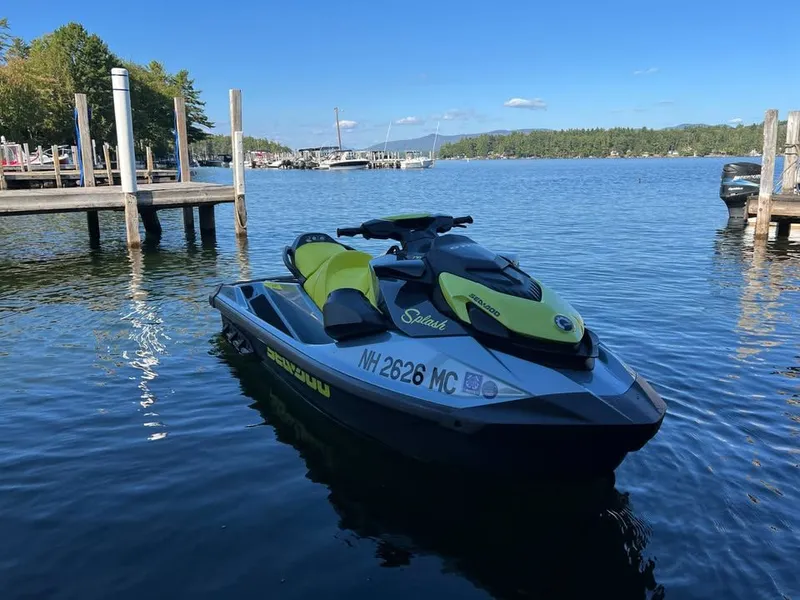 Slide: The Image of Sea-Doo GTI 170 2022 - 4