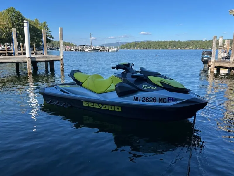 Slide: The Image of Sea-Doo GTI 170 2022 - 5