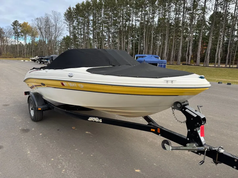 Slide: The Image of Sea Ray 185 BOW RIDER OB 2003 - 11